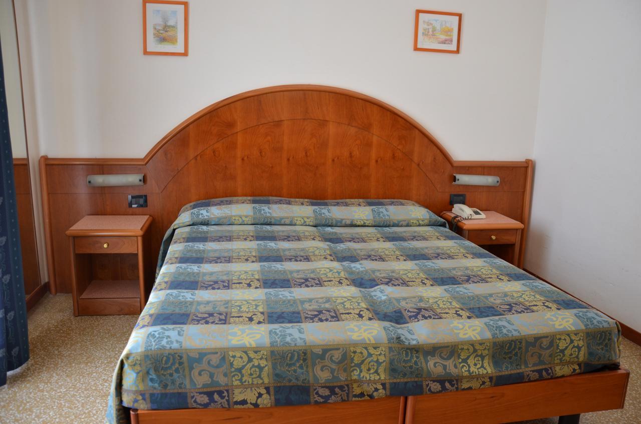Hotel Lorenzo Celle Ligure Kültér fotó