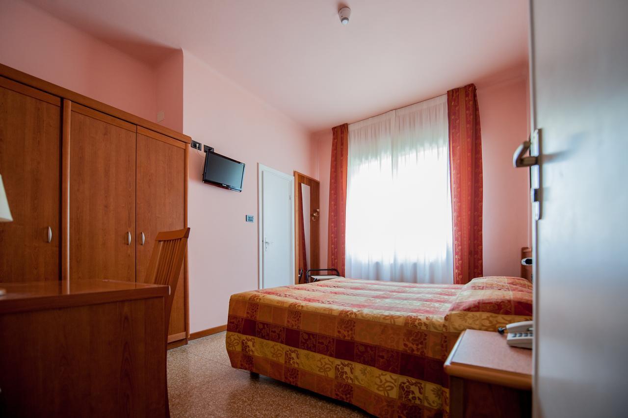 Hotel Lorenzo Celle Ligure Kültér fotó