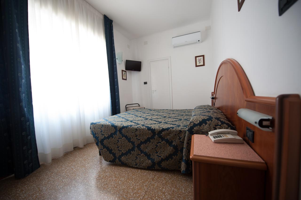Hotel Lorenzo Celle Ligure Kültér fotó