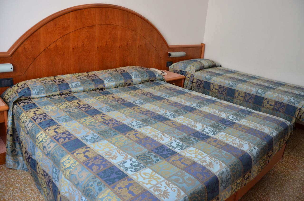 Hotel Lorenzo Celle Ligure Kültér fotó